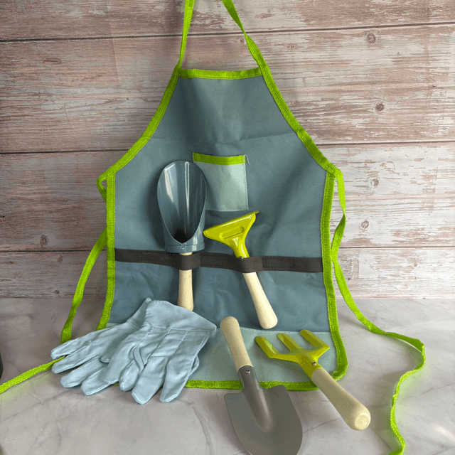 Mess-Free Gardening Fun – Kids’ Apron & Tool Set for Outdoor Adventures